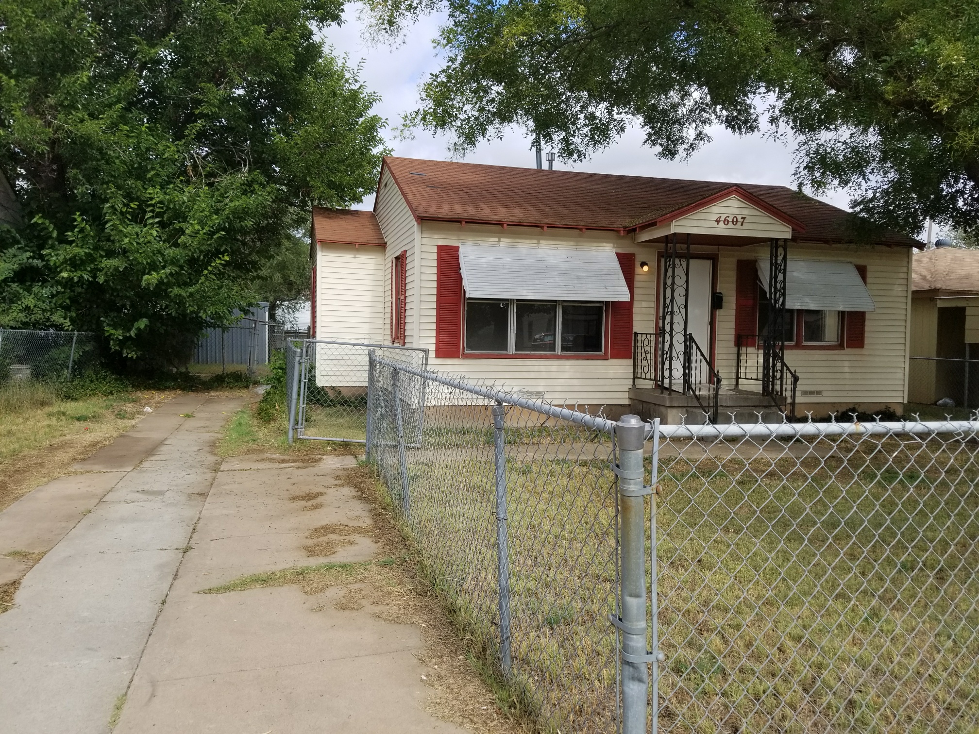 Property main image